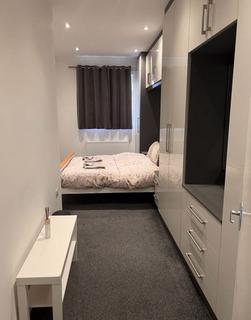 1 bedroom apartment to rent, Hounslow, TW3