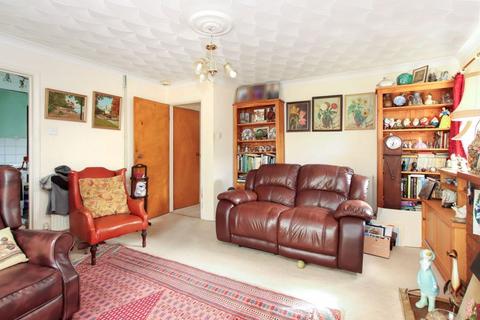 2 bedroom detached bungalow for sale, Pitstone
