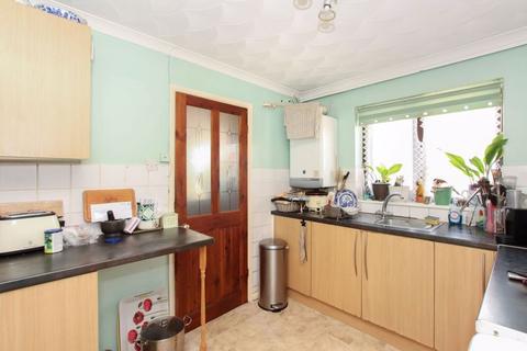 2 bedroom detached bungalow for sale, Pitstone