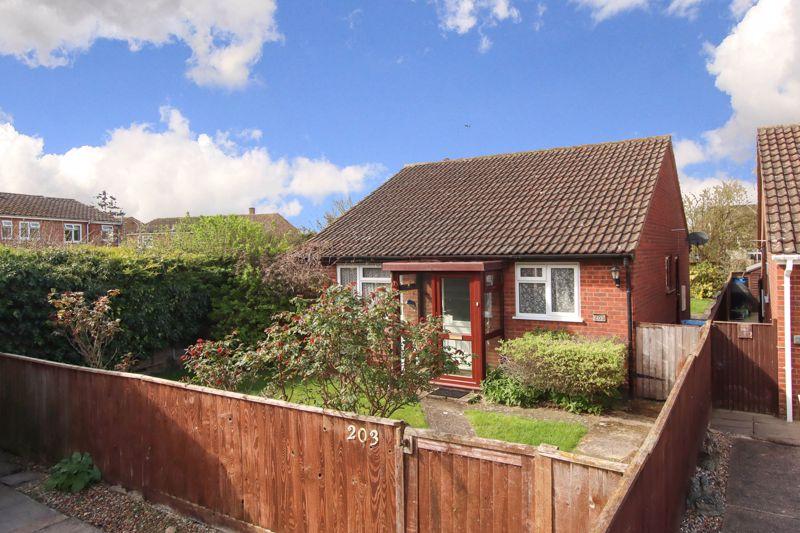 Pitstone 2 bed detached bungalow for sale £350,000