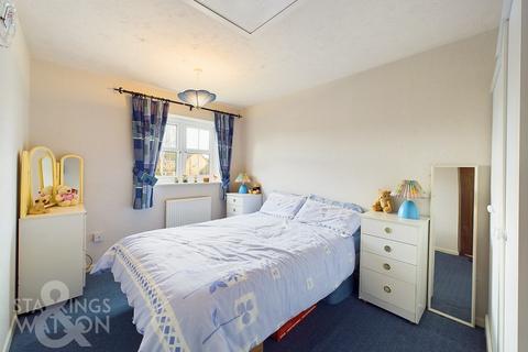 3 bedroom semi-detached house for sale, Winstanley Road, Dussindale, Norwich