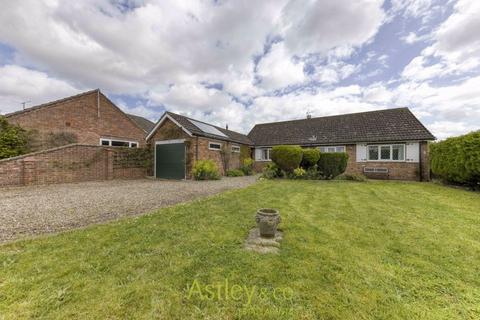 1 bedroom detached bungalow for sale, Howards Way, Cawston, Norwich, NR10