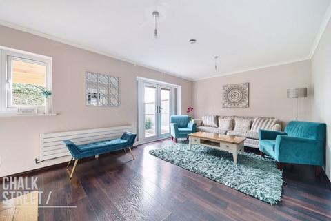 1 Christopher Close, Hornchurch, RM12 6RF