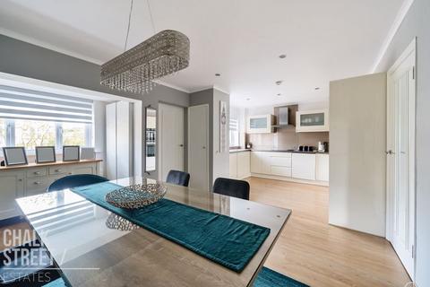 1 Christopher Close, Hornchurch, RM12 6RF