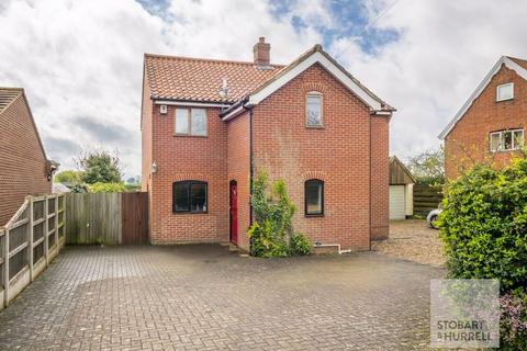 4 bedroom detached house for sale, Low Road, Norwich NR13
