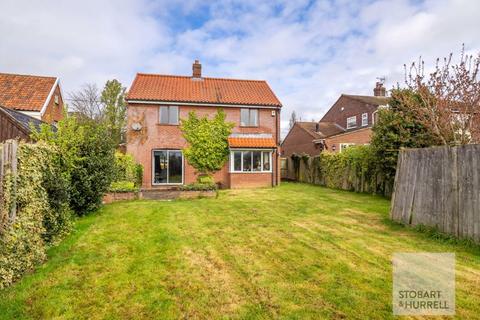 4 bedroom detached house for sale, Low Road, Norwich NR13