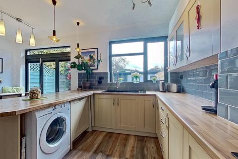 19 Eachelhurst Road, Birmingham, B24 0QL