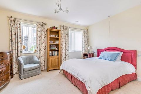 1 bedroom retirement property to rent, South Parade, Southsea