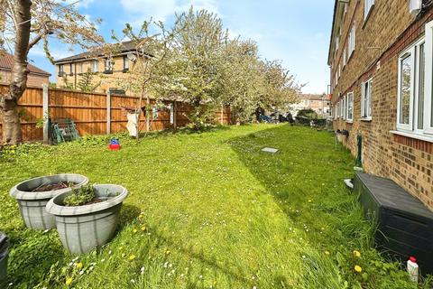 1 bedroom flat to rent, Langbourn Court, Luther King Close, Walthamstow, London, E17