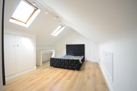 2 bedroom apartment to rent, Bridge Street, Caversham