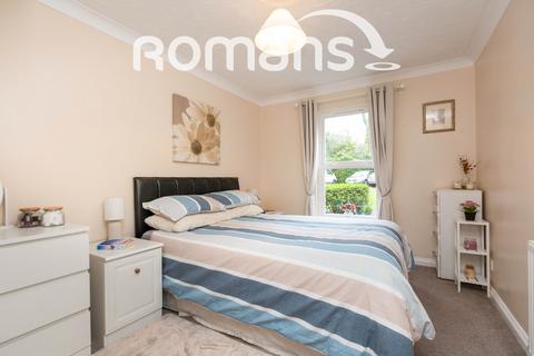 2 bedroom apartment to rent, The Byfrons, Farnborough, GU14