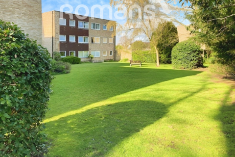 2 bedroom flat to rent, Riseley Road