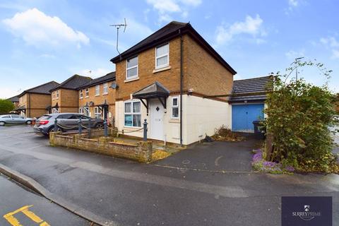3 bedroom terraced house for sale, Three bedroom end of terrace house Barnfield, SN2