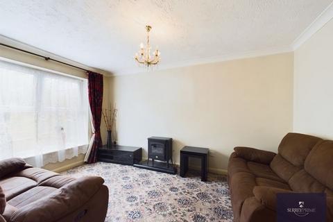 74 Pasture Close, Swindon, SN2 2UJ