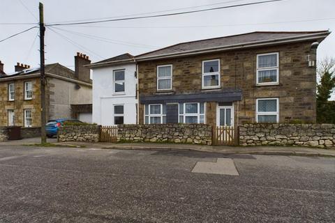 1 bedroom ground floor flat for sale, Illogan - Ideal first home or investment