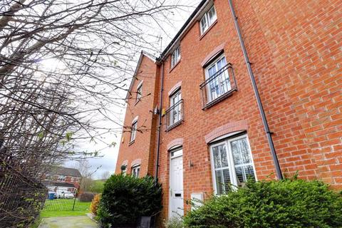 4 bedroom townhouse for sale, Abberley Grove, Stafford ST17