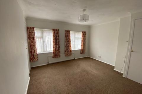 2 bedroom terraced house to rent, The Close, Royston SG8