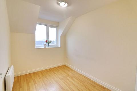 2 bedroom apartment for sale, Little Moss Lane, Manchester M27