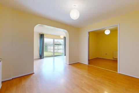 3 bedroom terraced house to rent, Belmore Park, Ashford, TN24 8UW
