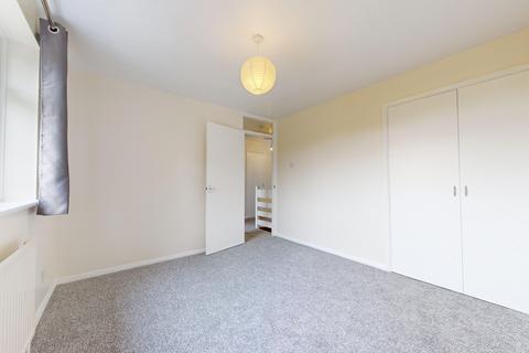 3 bedroom terraced house to rent, Belmore Park, Ashford, TN24 8UW