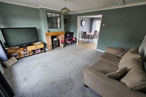 3 bedroom semi-detached house for sale, Grange Drive, Melton Mowbray