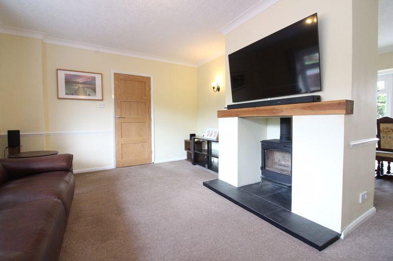 White Oak Drive, Kingswinford DY6 4 bed detached house for sale £450,000