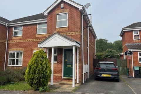3 bedroom semi-detached house to rent, Goodwood Grove, Tadcaster Road