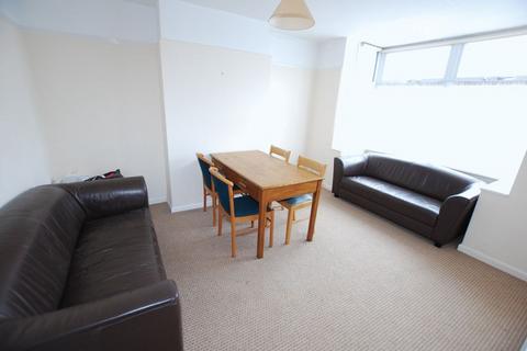 4 bedroom terraced house to rent, Filton Avenue, Bristol BS7