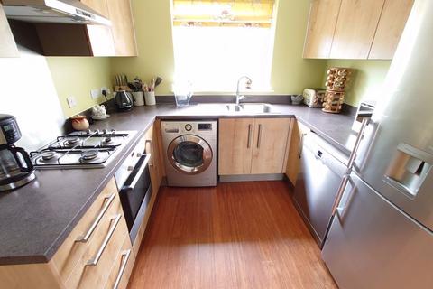 4 bedroom semi-detached house to rent, James Counsell Way, Bristol BS34