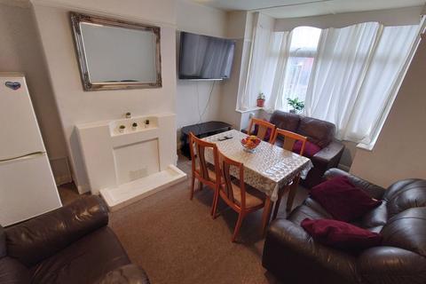 undefined, Eighth Avenue, Bristol BS7