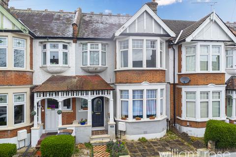4 bedroom terraced house for sale, Beech Hall Road, London E4