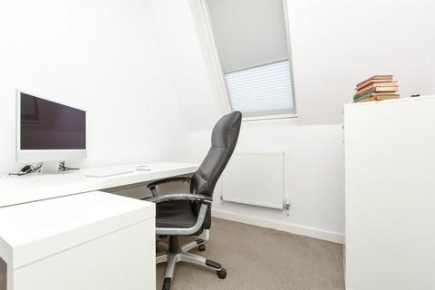 2 bedroom flat for sale, Challenge Court, Leatherhead, Surrey