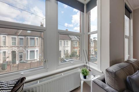 1 bedroom flat for sale, Connaught Road, Chingford, London