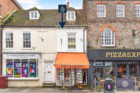 Shop to rent, South Street, Chichester, West Sussex, PO19