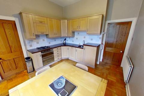 2 bedroom flat to rent, Balmoral Place, West End, Aberdeen, AB10