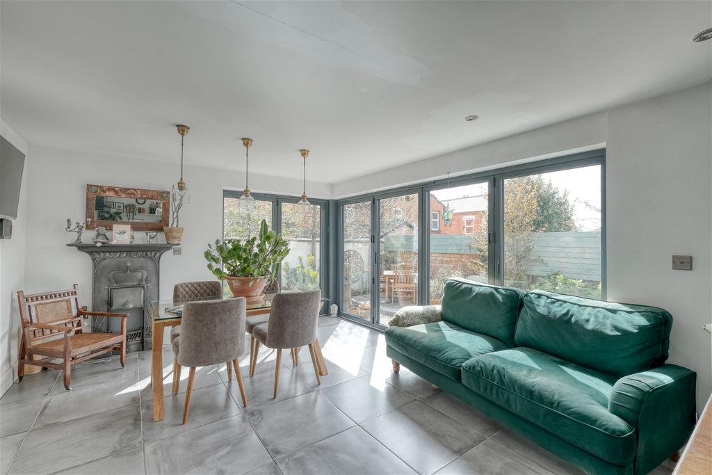 Somers Road, Worcester, WR1 3JJ 4 bed semidetached house for sale £
