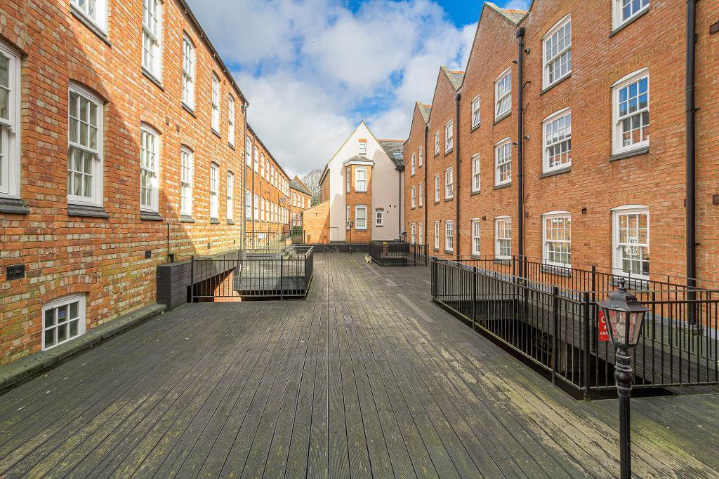 Communal Decking Area
