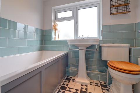 10 Brookfield, Godalming, GU7 3BN