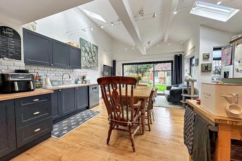 Wade Cottage Farleigh Common, Warlingham, CR6 9PE