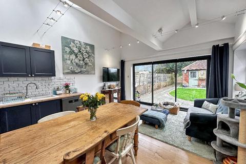 Wade Cottage Farleigh Common, Warlingham, CR6 9PE