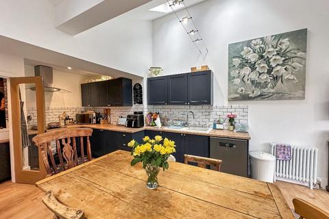 Wade Cottage Farleigh Common, Warlingham, CR6 9PE
