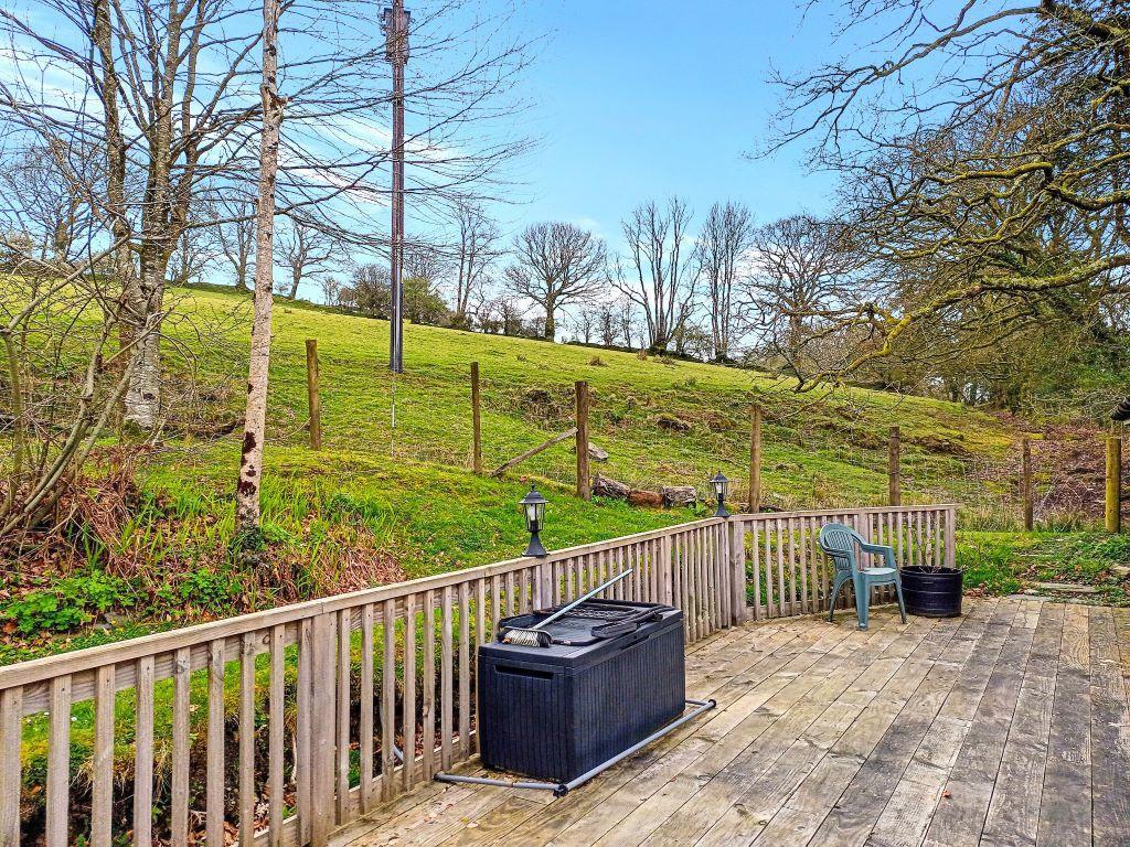 Rear Decking And Gardens