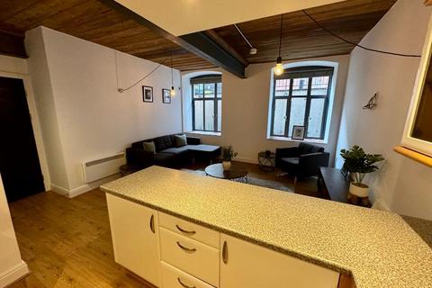 2 bedroom apartment to rent, Cambridge Street, Manchester, M1 5GF