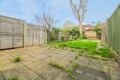 20 Amberley Grove, Croydon, CR0 6ND
