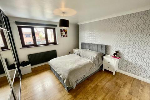 36 Cropton Road, Royston, Barnsley, S71 4JJ