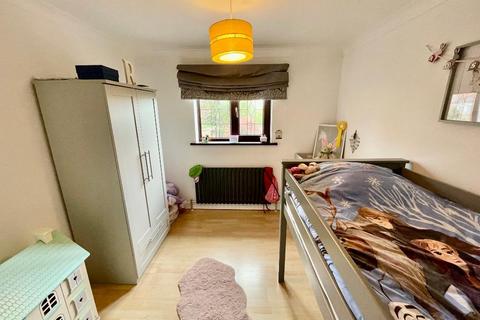 36 Cropton Road, Royston, Barnsley, S71 4JJ