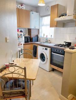 2 bedroom flat to rent, Buxton Road, London E17