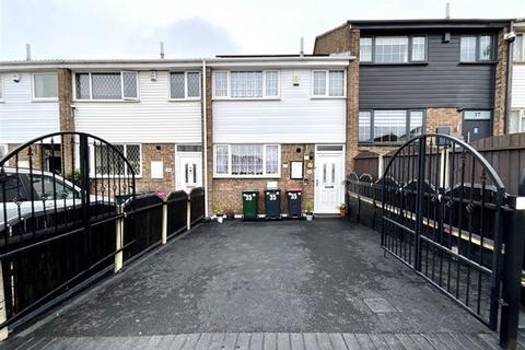 3 bedroom townhouse for sale, Mason Drive, Swallownest, Sheffield, S26 3RW