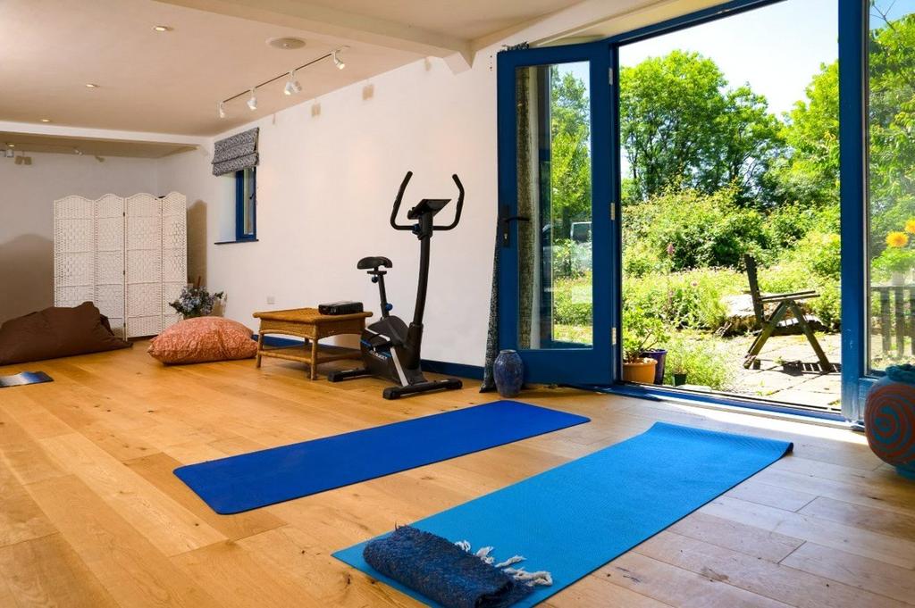 Studio Room
