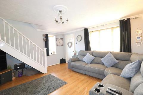 3 bedroom semi-detached house for sale, Coltsfoot Green, Birds Estate, Luton, Bedfordshire, LU4 0XT